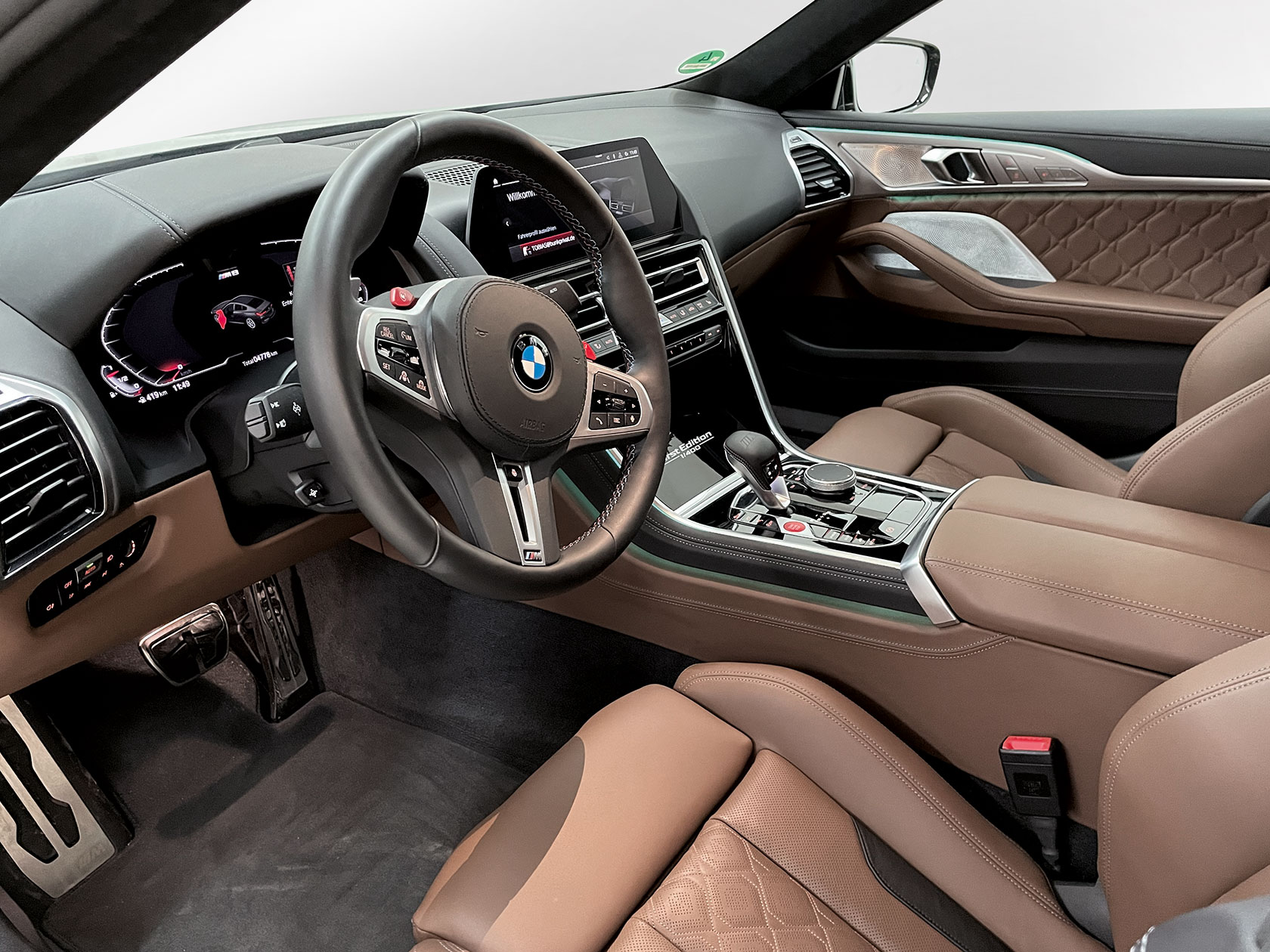 Hochzeitsauto mieten Schorndorf: BMW M8 Fahrerseite