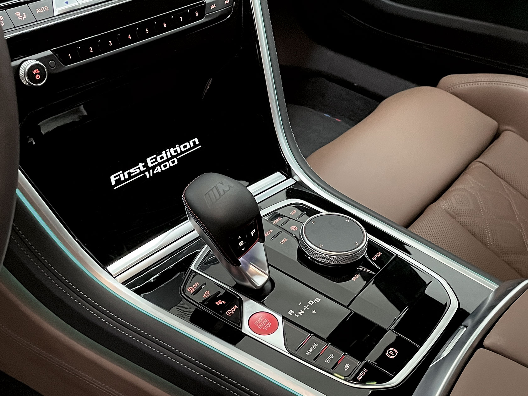 Hochzeitsauto mieten Schorndorf: BMW M8 Konsole