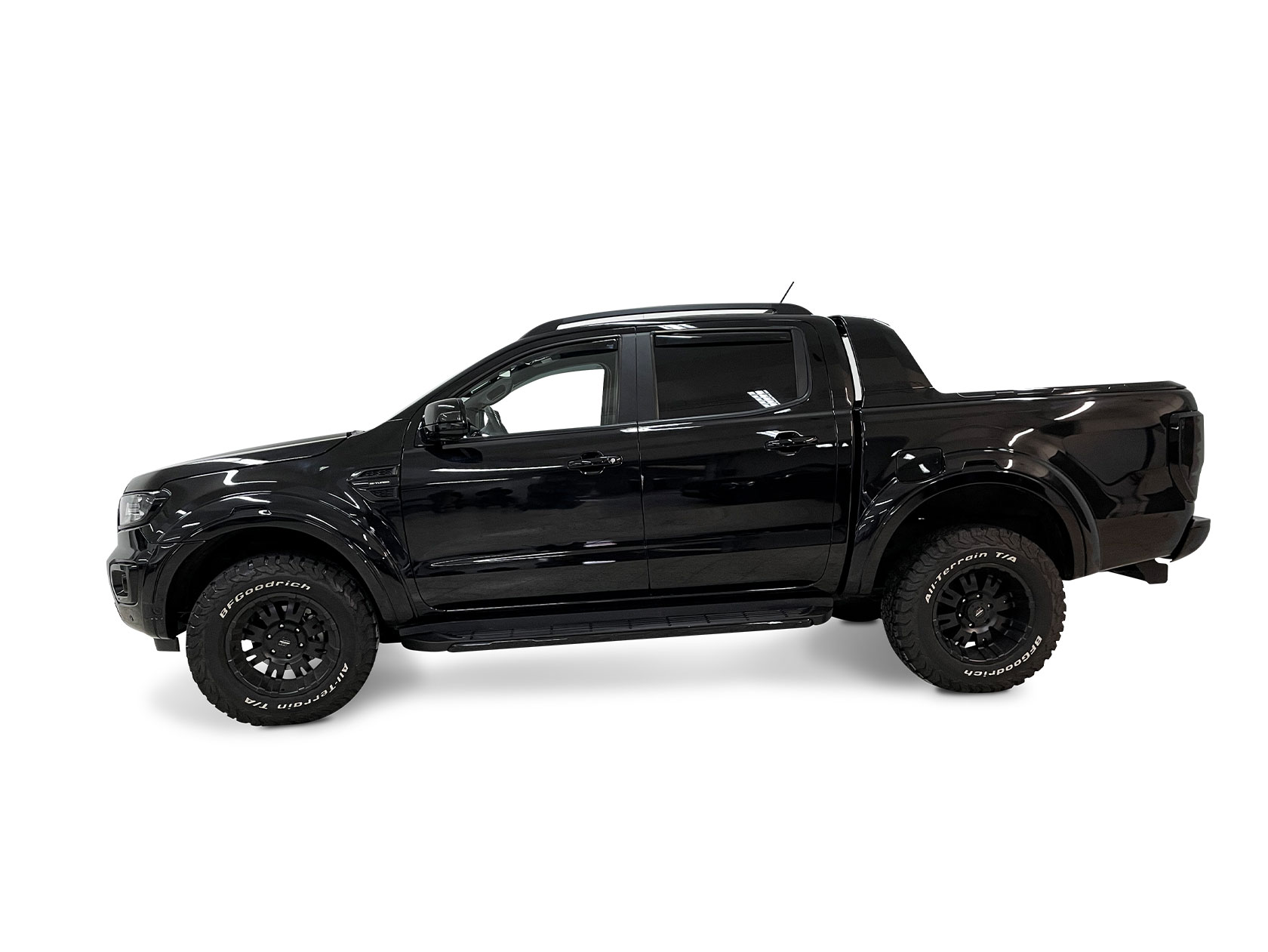 Hochzeitsauto mieten Schorndorf: Ford Ranger Wildtrak Seitenansicht